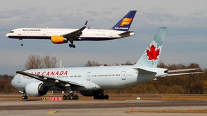 Photo of C-FIUJ - Boeing 777-233(LR) operated by Air Canada