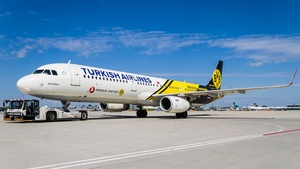 Photo of TC-JSJ - Airbus A321-231 operated by Turkish Airlines
