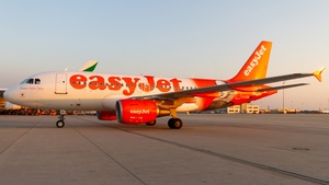 Photo of G-EZBI - Airbus A319-111 operated by easyJet