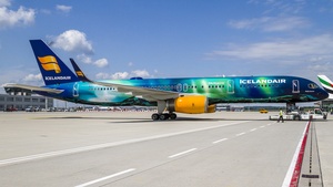Photo of TF-FIU - Boeing 757-256 operated by Icelandair