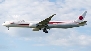 Photo of 80-1112 - Boeing 777-3SB(ER) operated by Japan Air Self-Defense Force