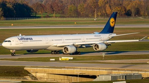 Photo of D-AIHV - Airbus A340-642 operated by Lufthansa