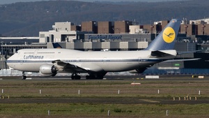 Photo of D-ABYT - Boeing 747-830 operated by Lufthansa
