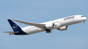 Photo of D-ABPB - Boeing 787-9 Dreamliner operated by Lufthansa
