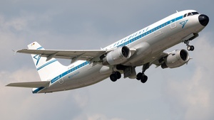 Photo of D-AICH - Airbus A320-212 operated by Condor