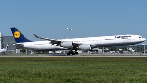 Photo of D-AIHT - Airbus A340-642 operated by Lufthansa
