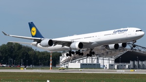 Photo of D-AIHP - Airbus A340-642 operated by Lufthansa