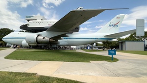 Photo of N905NA - Boeing 747-123 operated by NASA National Aeronautics and Space Administration