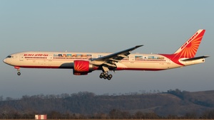 Photo of VT-ALN - Boeing 777-337(ER) operated by Air India