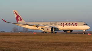 Photo of A7-ALT - Airbus A350-941 operated by Qatar Airways
