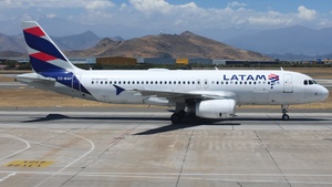 Photo with serial 4516 - Airbus A320-232