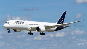 Photo of D-ABPE - Boeing 787-9 Dreamliner operated by Lufthansa