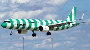 Photo of D-ANMW - Airbus A321-271NX operated by Condor