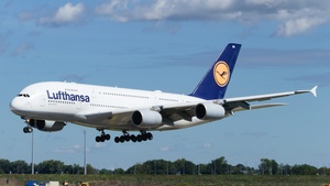 Photo of D-AIMA - Airbus A380-841 operated by Lufthansa