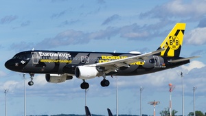 Photo of D-AEWM - Airbus A320-214 operated by Eurowings