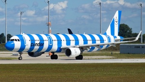 Photo of D-ATCF - Airbus A321-211 operated by Condor