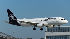 Photo of D-AIUE - Airbus A320-214 operated by Lufthansa