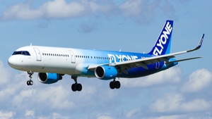 Photo of ER-00003 - Airbus A321-211 operated by FlyOne