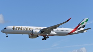 Photo of A6-EXK - Airbus A350-941 operated by Emirates