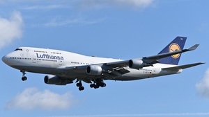 Photo of D-ABTK - Boeing 747-430 operated by Lufthansa