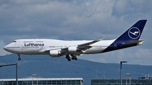 Photo of D-ABVM - Boeing 747-430 operated by Lufthansa