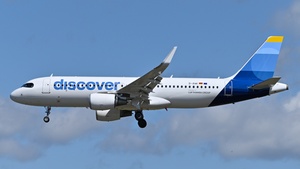 Photo of D-AIWI - Airbus A320-214 operated by Discover Airlines