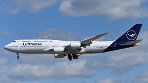 Photo of D-ABYF - Boeing 747-830 operated by Lufthansa