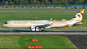 Photo of A6-LRC - Airbus A321-251NX operated by Etihad Airways