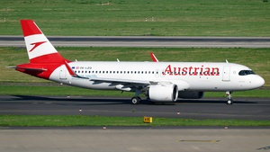 OE-LZQ - Airbus A320-271N