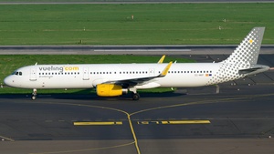 Photo of EC-MRF - Airbus A321-231 operated by Vueling