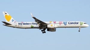 Photo of D-ABON - Boeing 757-330 operated by Condor