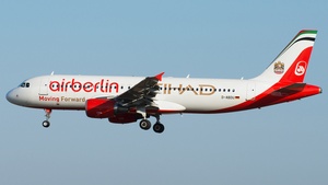 Photo of D-ABDU - Airbus A320-214 operated by Air Berlin