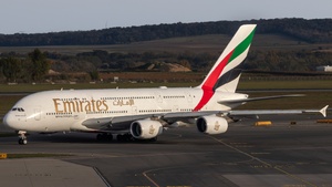 Photo of A6-EEV - Airbus A380-861 operated by Emirates