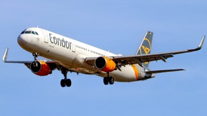 Photo of D-ATCC - Airbus A321-211 operated by Condor