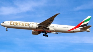 Photo of A6-ENP - Boeing 777-31H(ER) operated by Emirates