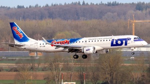 Photo of SP-LNB - Embraer ERJ-195LR operated by LOT Polish Airlines