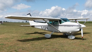 Photo of D-EOPR - Cessna 182Q Skylane operated by Private