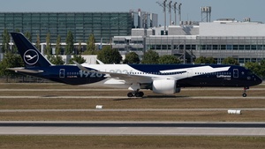Photo of D-AIXL - Airbus A350-941 operated by Lufthansa