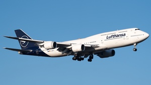 Photo of D-ABYC - Boeing 747-830 operated by Lufthansa