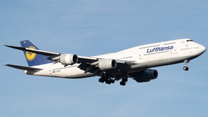Photo of D-ABYS - Boeing 747-830 operated by Lufthansa