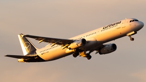 Photo of D-AIDN - Airbus A321-231 operated by Lufthansa