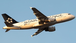 Photo of D-AILX - Airbus A319-114 operated by Lufthansa CityLine