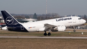 Photo of D-AILM - Airbus A319-114 operated by Lufthansa