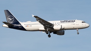 Photo of D-AIQU - Airbus A320-211 operated by Lufthansa