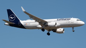 Photo of D-AIZZ - Airbus A320-214 operated by Lufthansa