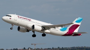 Photo of D-AEWR - Airbus A320-214 operated by Eurowings
