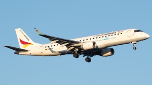 Photo of D-AWSI - Embraer ERJ-190LR operated by KLM Cityhopper (opb German Airways)