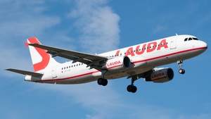 Photo of 9H-LMI - Airbus A320-214 operated by Lauda Europe