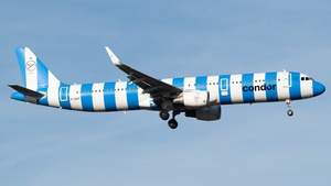 Photo of D-AIAF - Airbus A321-211 operated by Condor