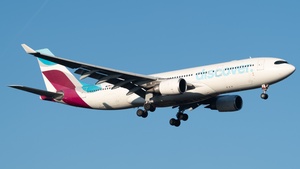 Photo of D-AXGF - Airbus A330-203 operated by Discover Airlines